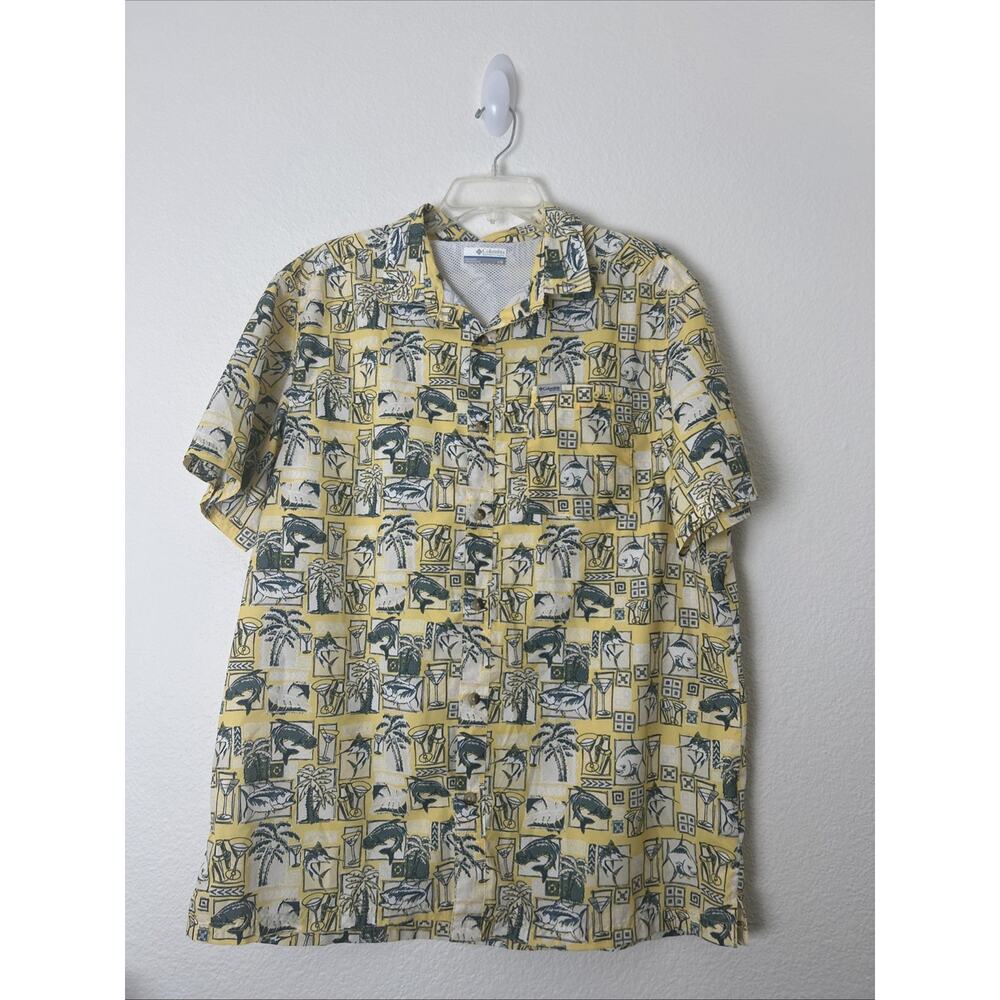 COLUMBIA Mens Shirt Button-Down Short Sleeve Fishing Outdoors All Over Print